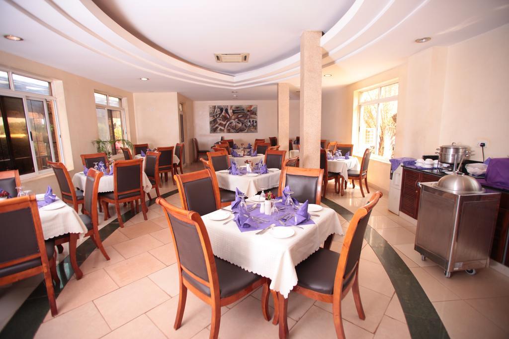 City Royal Resort Hotel Kyambogo  Экстерьер фото