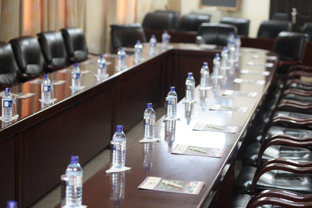 City Royal Resort Hotel Kyambogo  Экстерьер фото