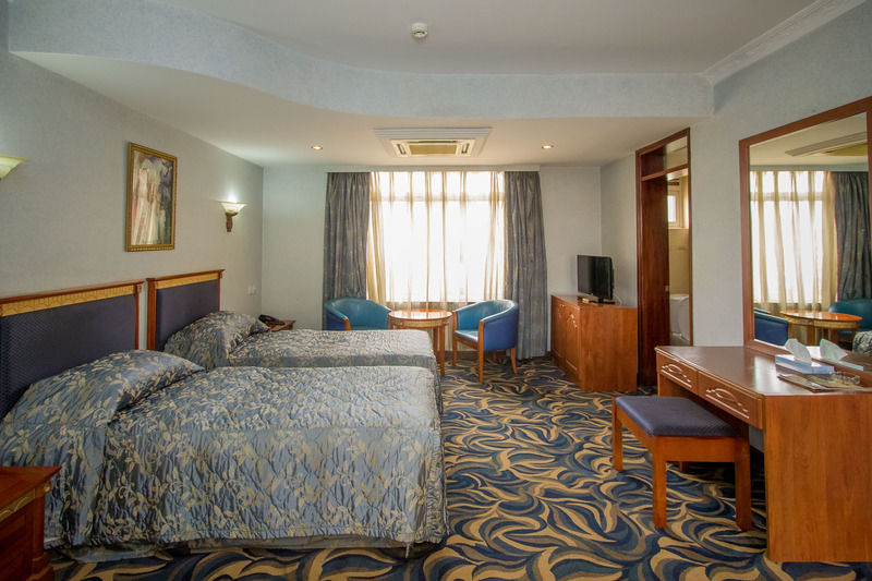 City Royal Resort Hotel Kyambogo  Экстерьер фото