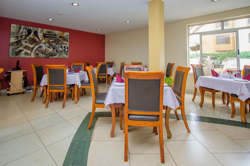 City Royal Resort Hotel Kyambogo  Экстерьер фото