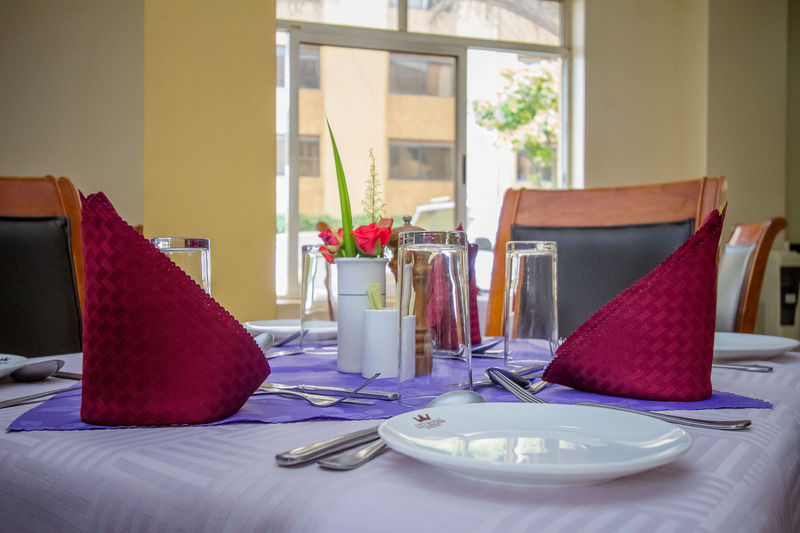 City Royal Resort Hotel Kyambogo  Экстерьер фото