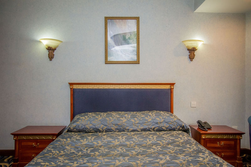 City Royal Resort Hotel Kyambogo  Экстерьер фото