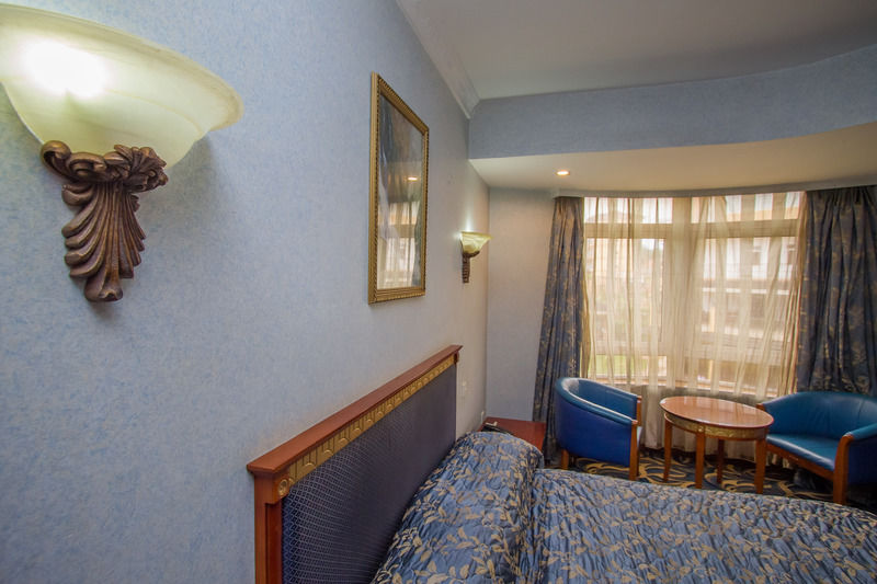 City Royal Resort Hotel Kyambogo  Экстерьер фото