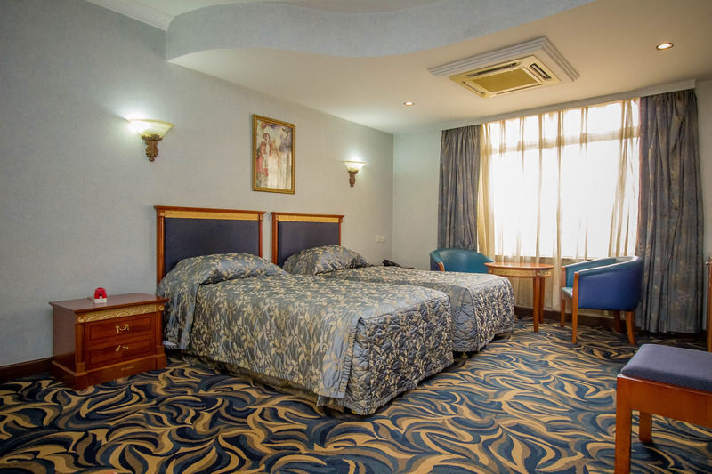 City Royal Resort Hotel Kyambogo  Экстерьер фото