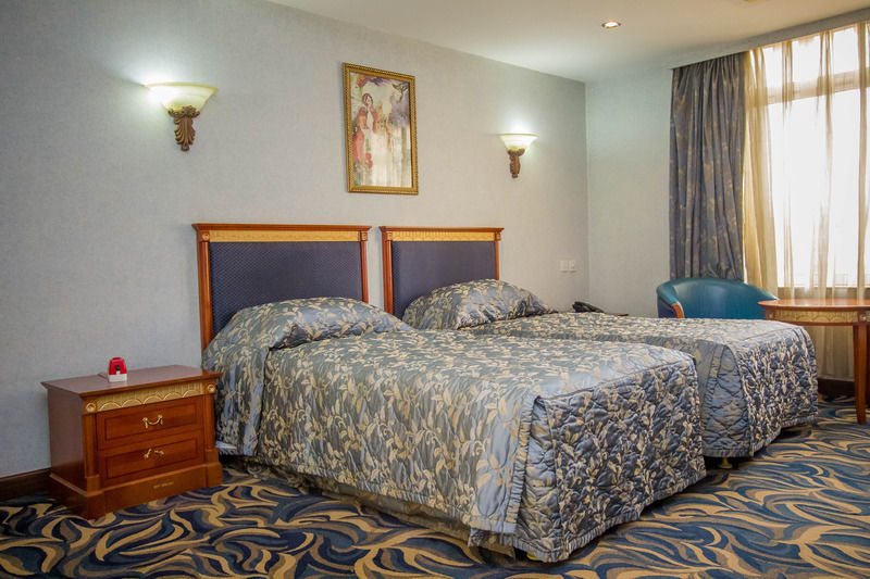 City Royal Resort Hotel Kyambogo  Экстерьер фото