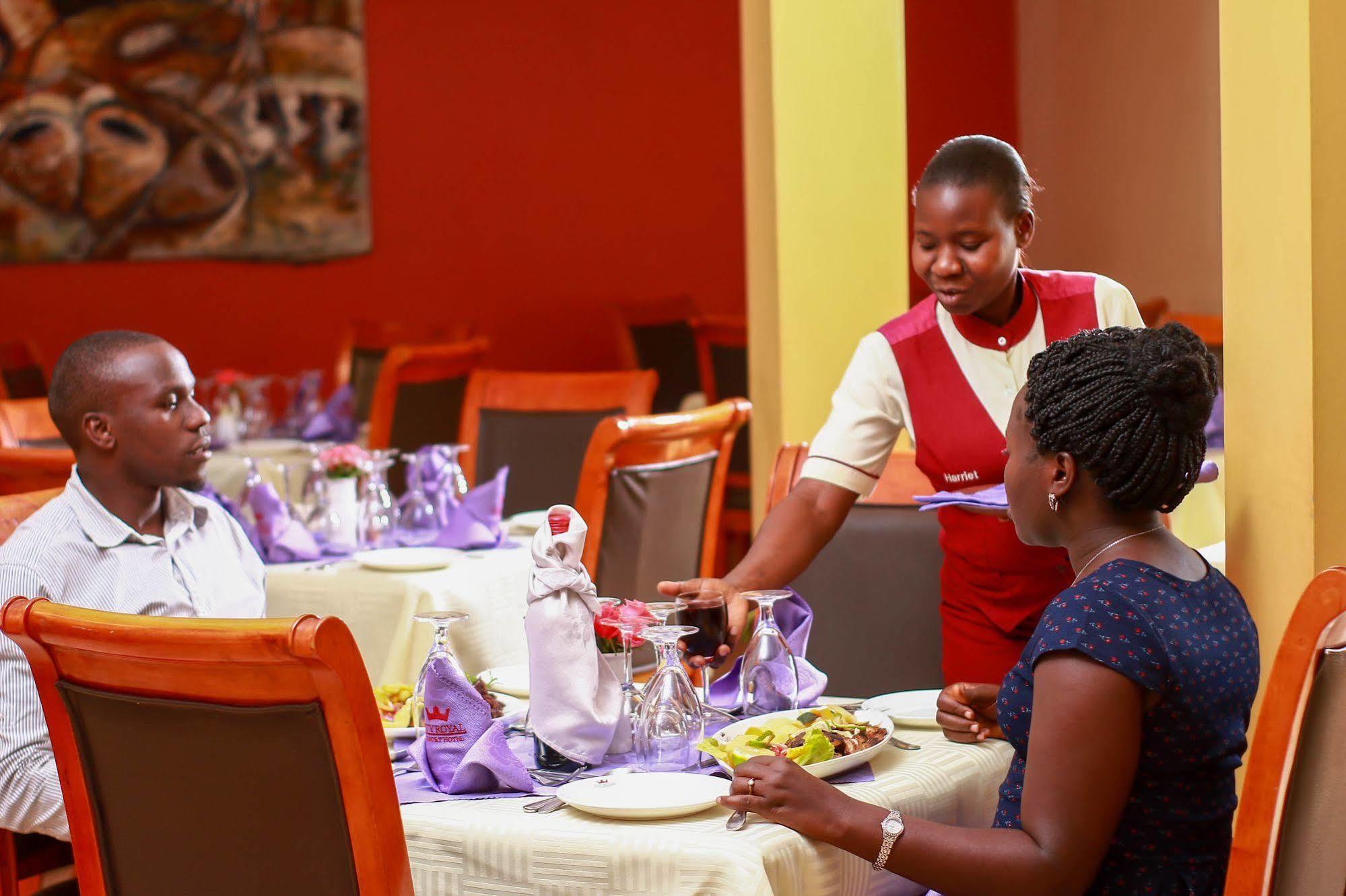 City Royal Resort Hotel Kyambogo  Экстерьер фото