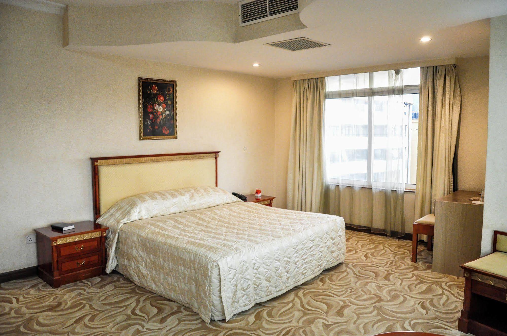 City Royal Resort Hotel Kyambogo  Экстерьер фото